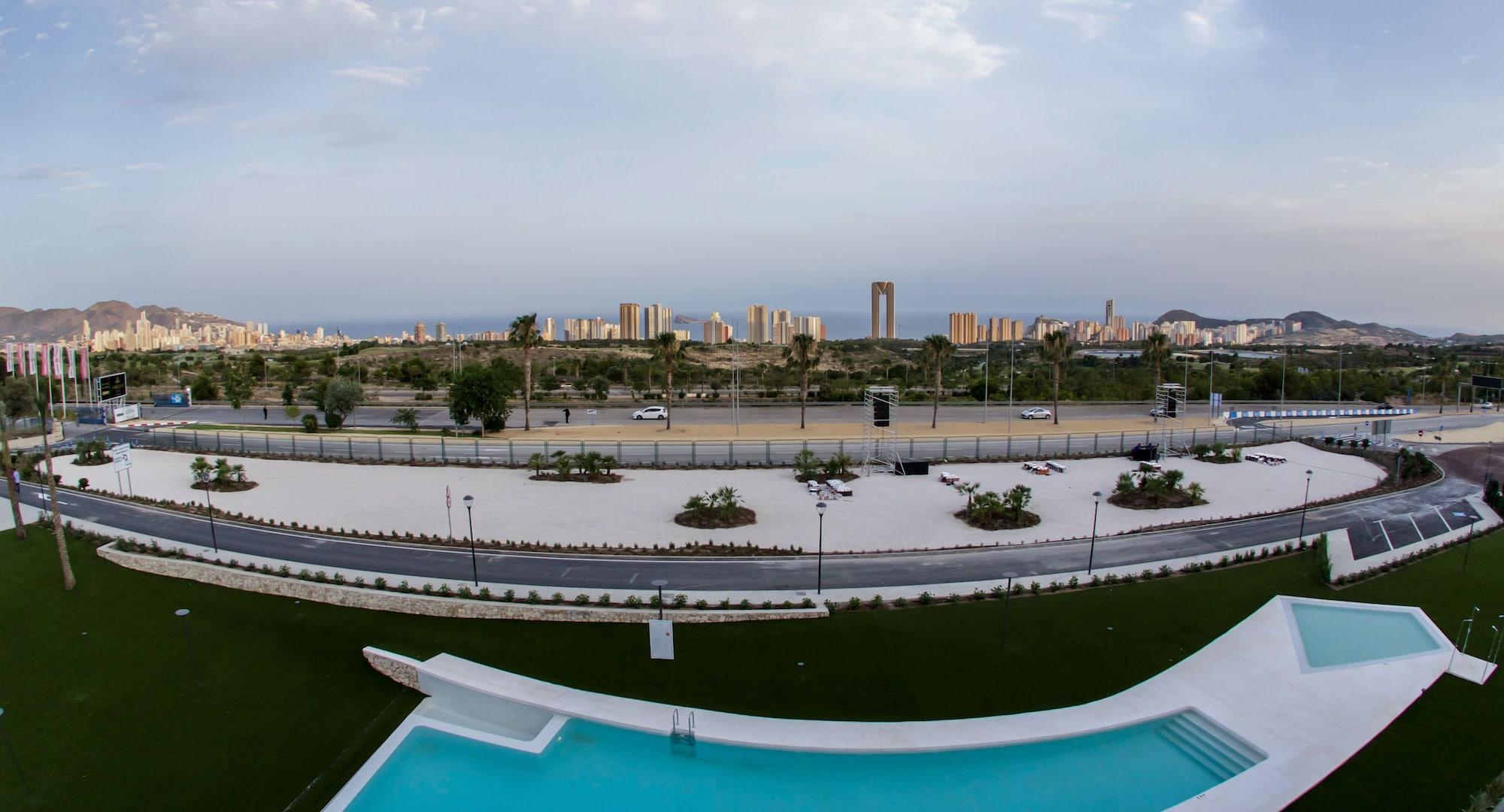 Hotel Grand Luxor 4*