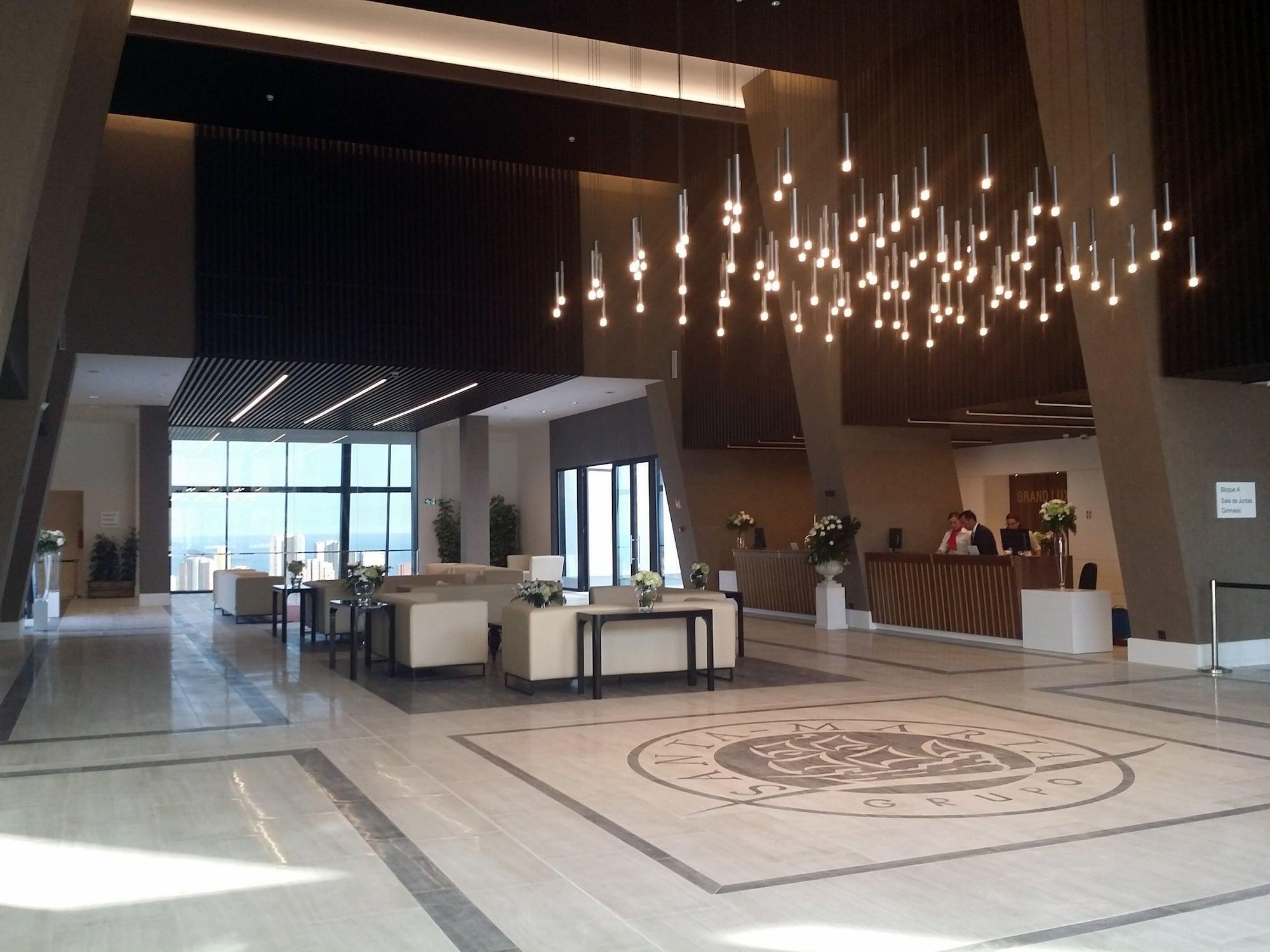 Grand Luxor Hotel